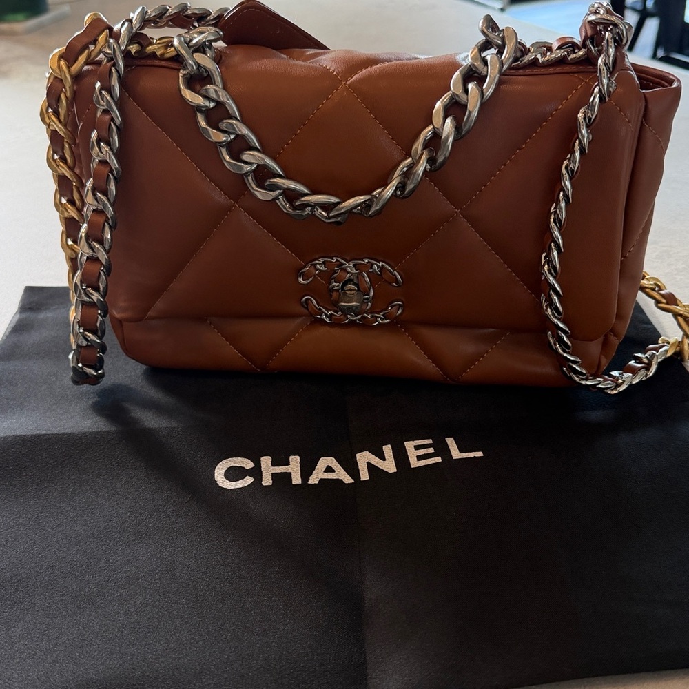 C hanel CC 19 look a like Classic White Quilted Shoulder Bag